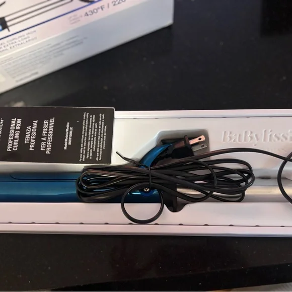 Brand new in box Babyliss Pro Nano Titanium Curling Iron - Picture 2 of 3